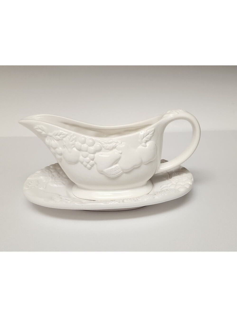 Gibson Home Fruitful White 1 1/4 Gravy Cup & Saucer